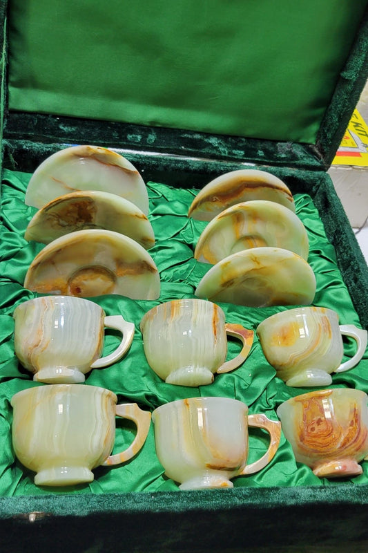 Set of 6 ONYX CUPS AND SAUCERS - Grannies Garage