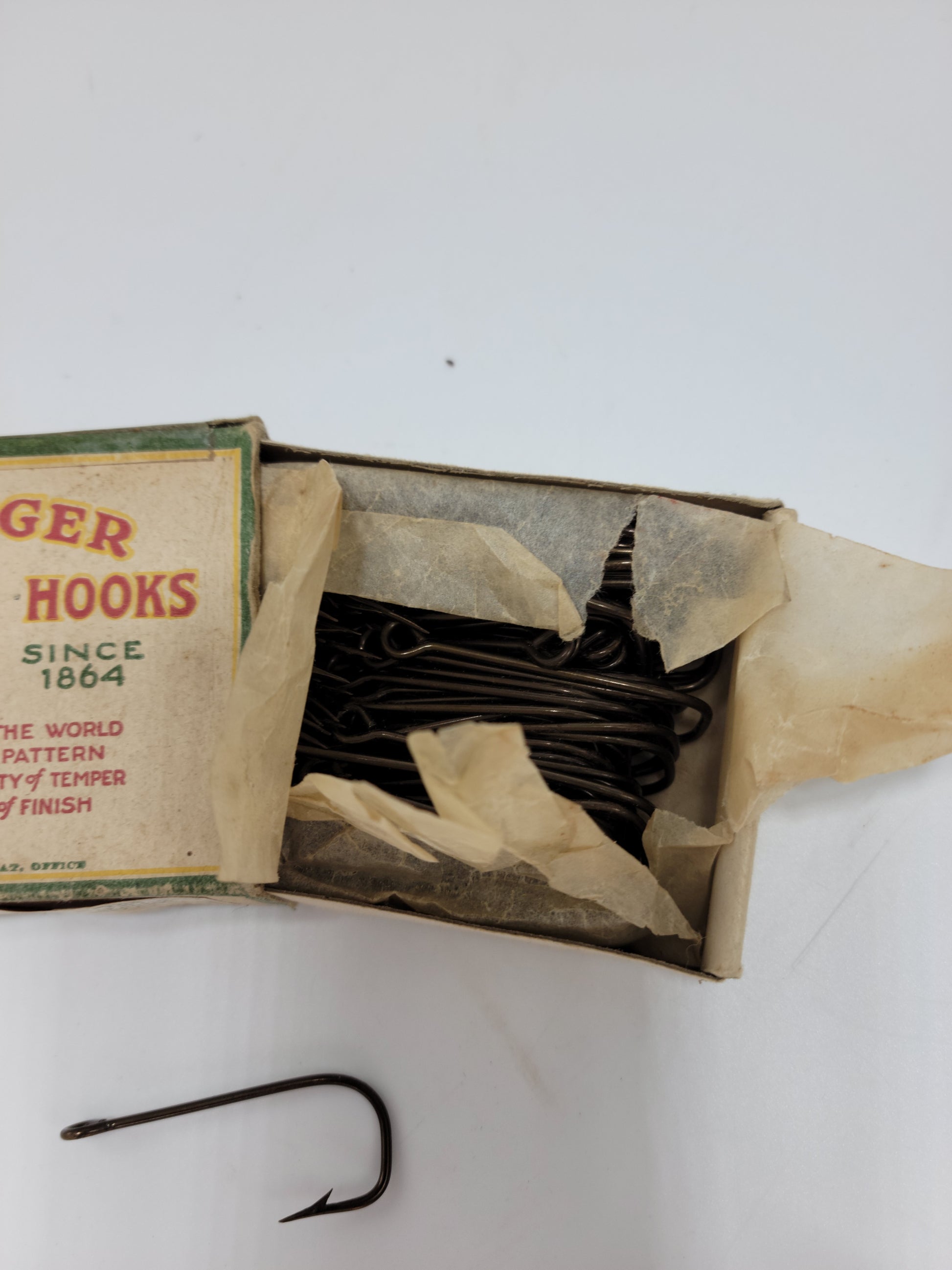 Pflueger Carlisle Fish Hooks Filed Point Ringed 5621-Br Bronzed rust proof - Grannies Garage