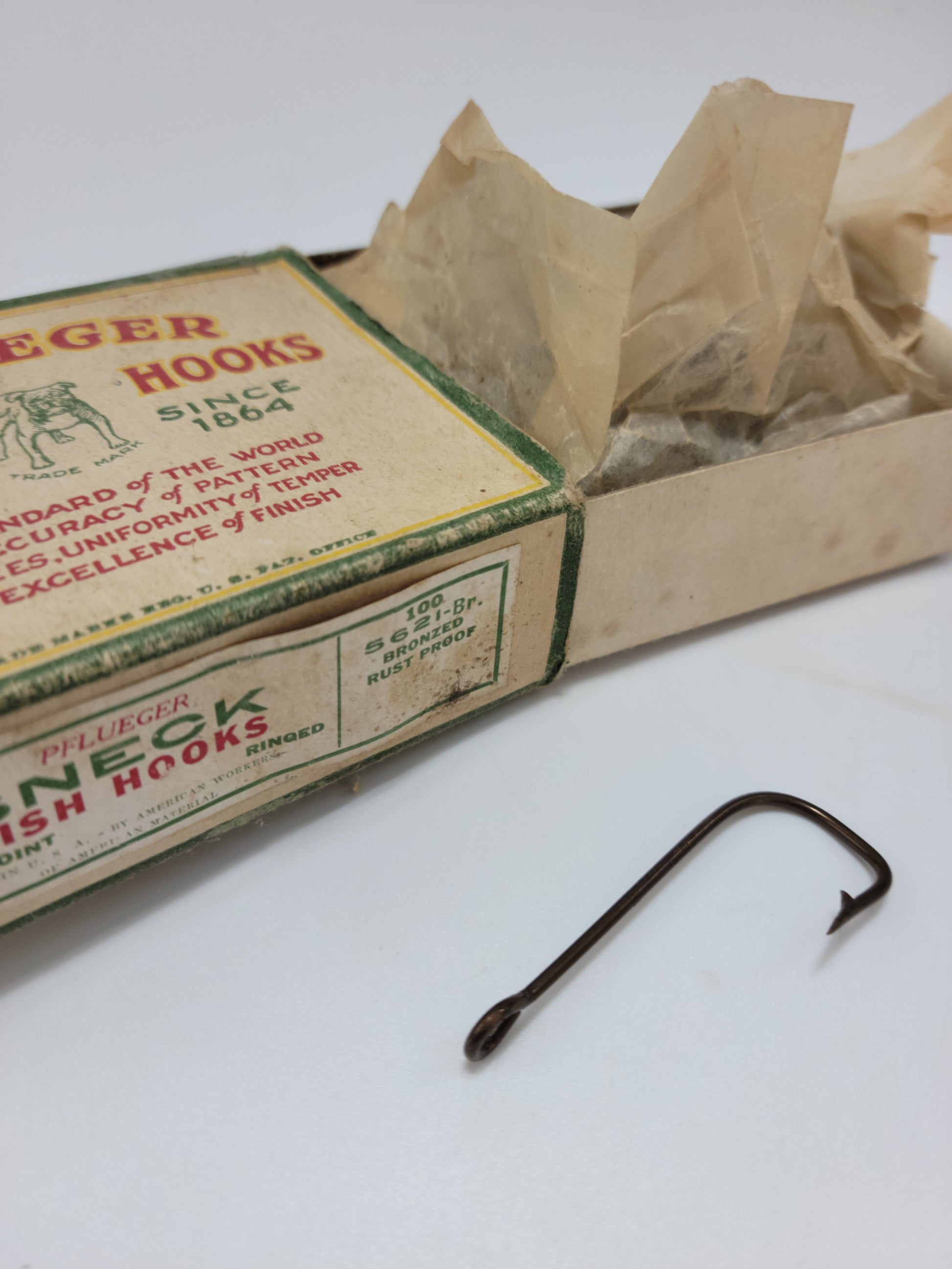 Pflueger Carlisle Fish Hooks Filed Point Ringed 5621-Br Bronzed rust proof - Grannies Garage