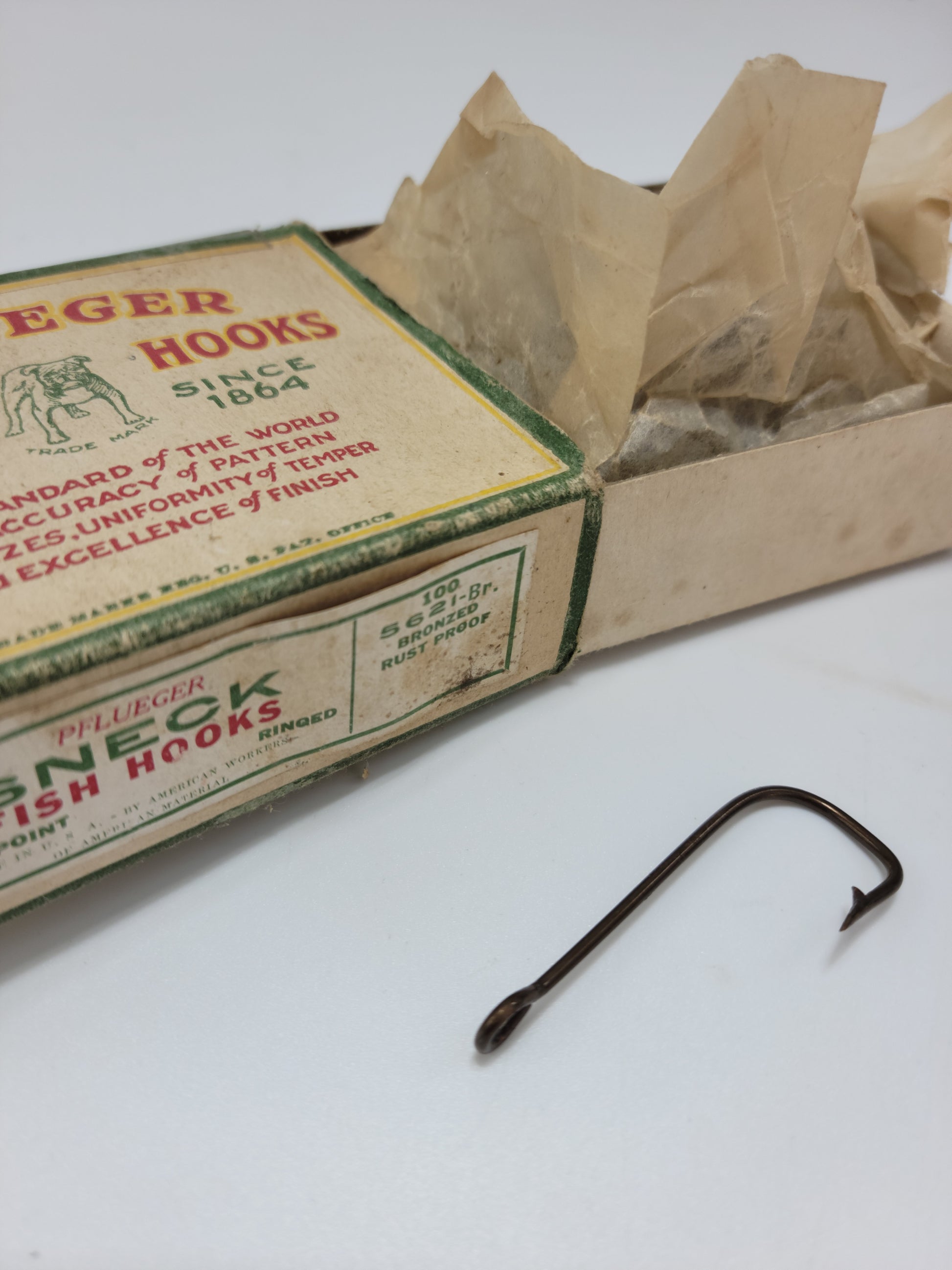 Pflueger Carlisle Fish Hooks Filed Point Ringed 5621-Br Bronzed rust proof - Grannies Garage