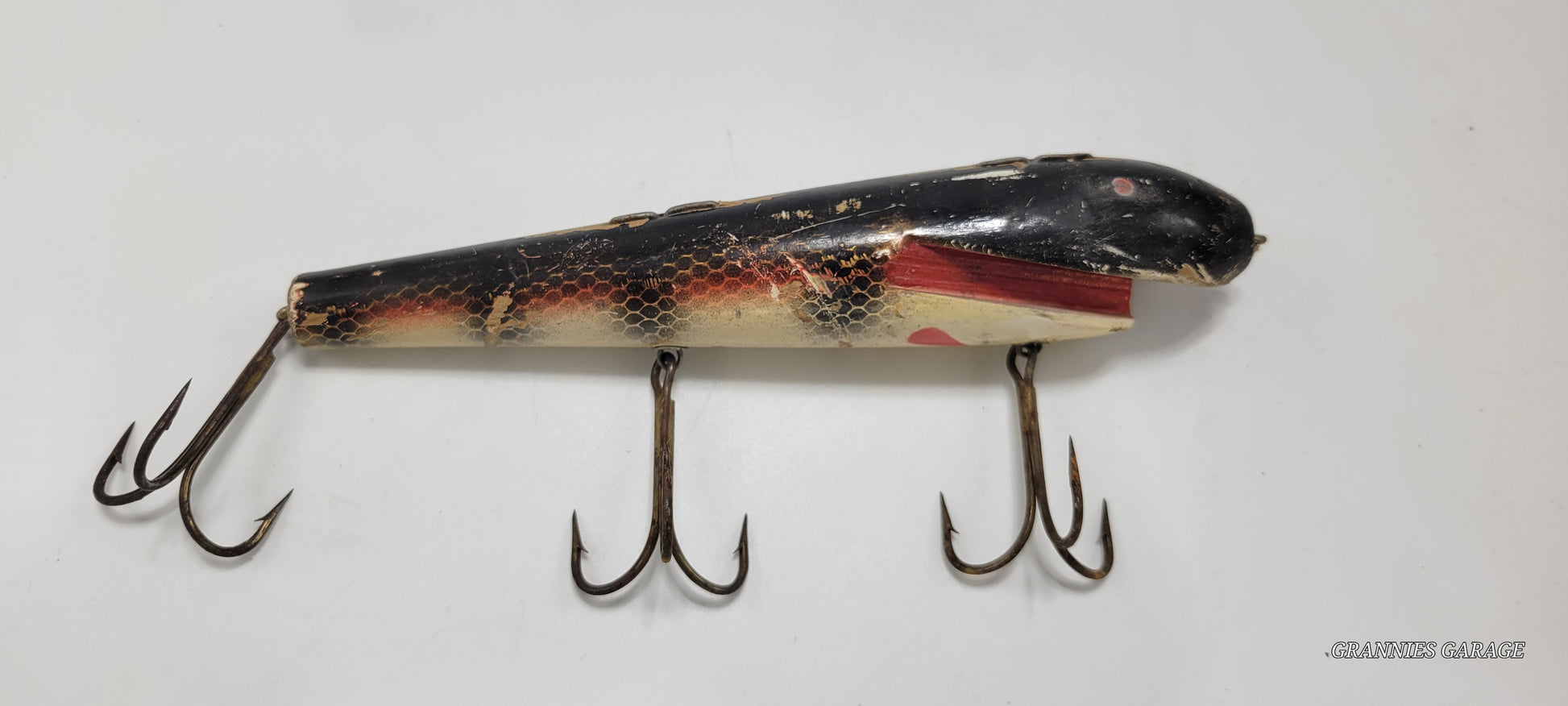 Wood Black and Red with White and Red Belly-Open Mouth - MUSKIE-SALMON-LAKE TROUT-PIKE LURE 8" - Grannies Garage