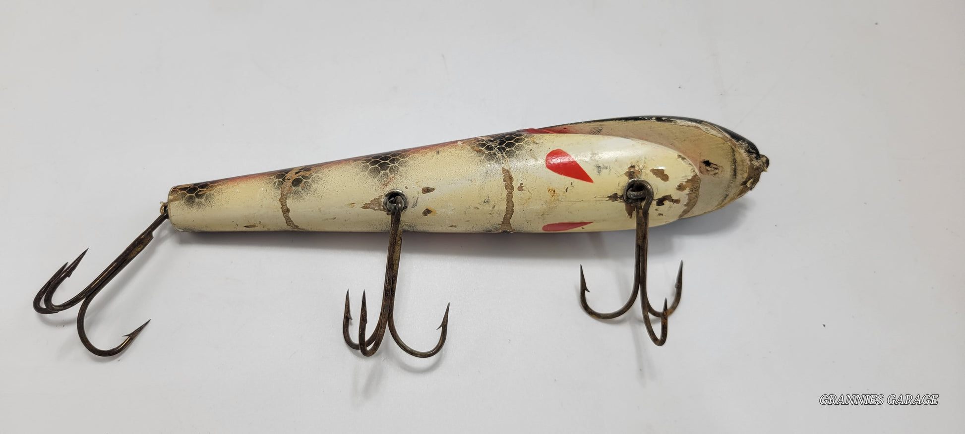 Wood Black and Red with White and Red Belly-Open Mouth - MUSKIE-SALMON-LAKE TROUT-PIKE LURE 8" - Grannies Garage