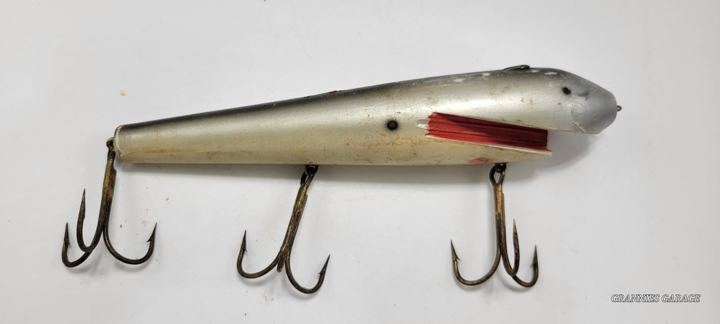 GREY, IVORY RED BLACK 3 HOOK WOOD CRANKBAIT- 10" FISHING LURE- MUSKIE, SALMON, LARGE BASS AND OTHER LARGE FISH. - Grannies Garage