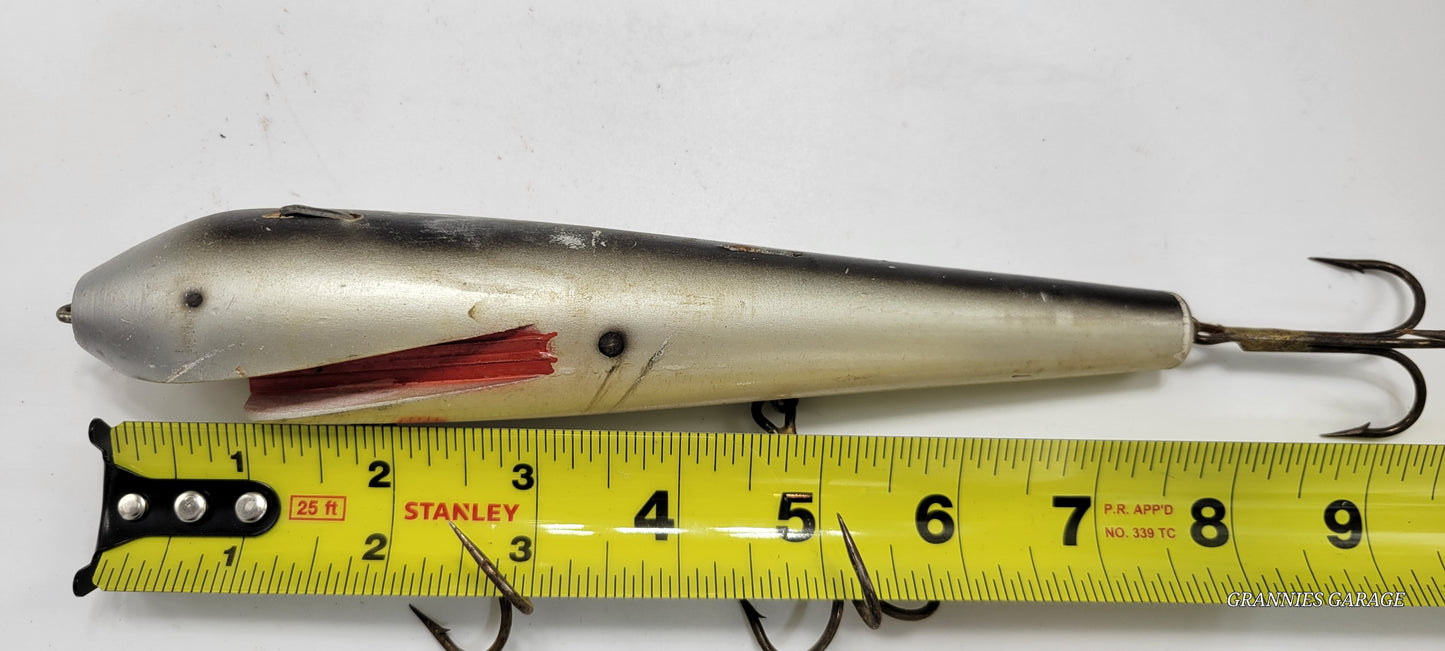 GREY, IVORY RED BLACK 3 HOOK WOOD CRANKBAIT- 10" FISHING LURE- MUSKIE, SALMON, LARGE BASS AND OTHER LARGE FISH. - Grannies Garage