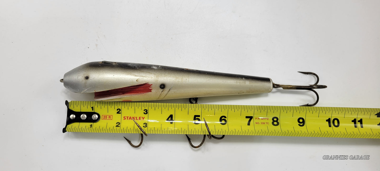 GREY, IVORY RED BLACK 3 HOOK WOOD CRANKBAIT- 10" FISHING LURE- MUSKIE, SALMON, LARGE BASS AND OTHER LARGE FISH. - Grannies Garage