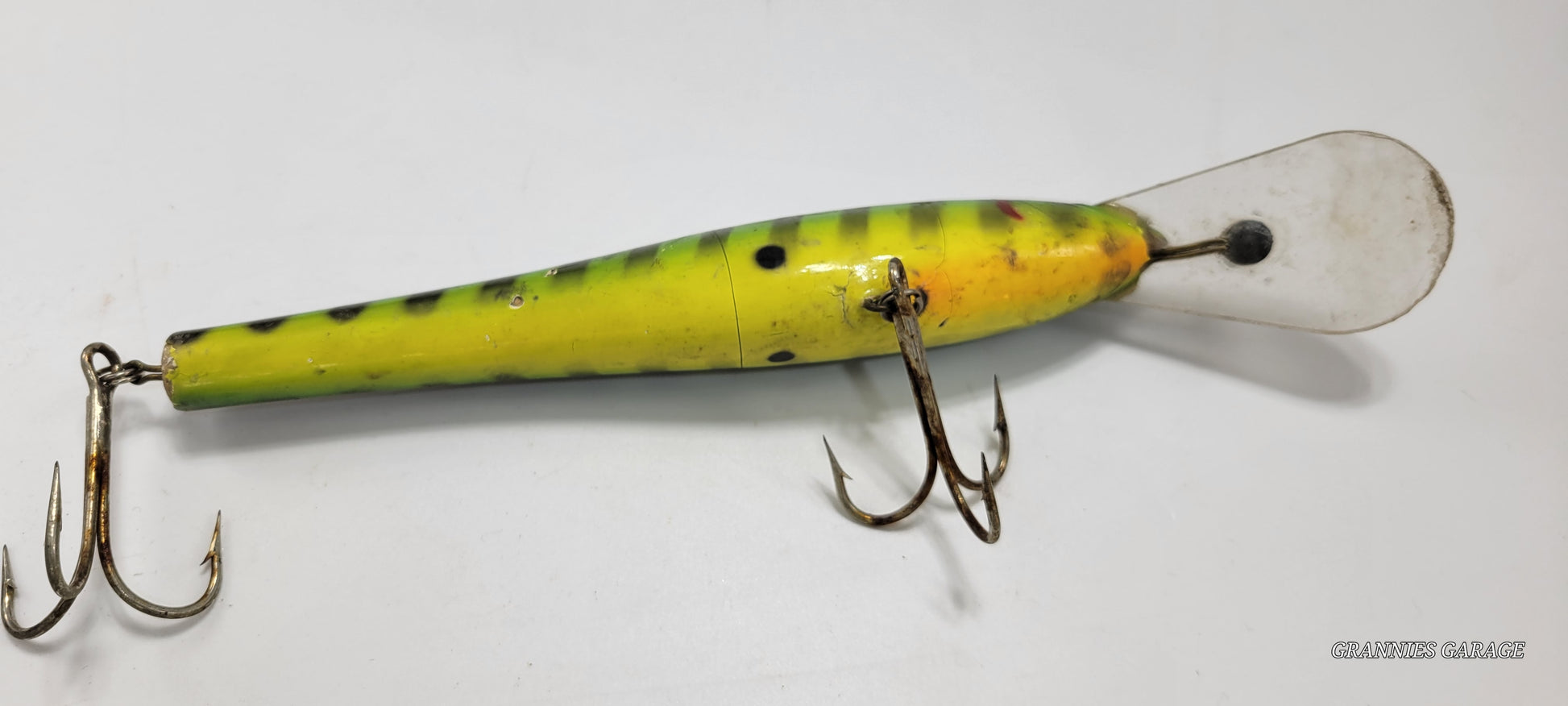2 Hook Black, Green, and Yellow Deep Diver Jerk bait 11" Lure - Grannies Garage