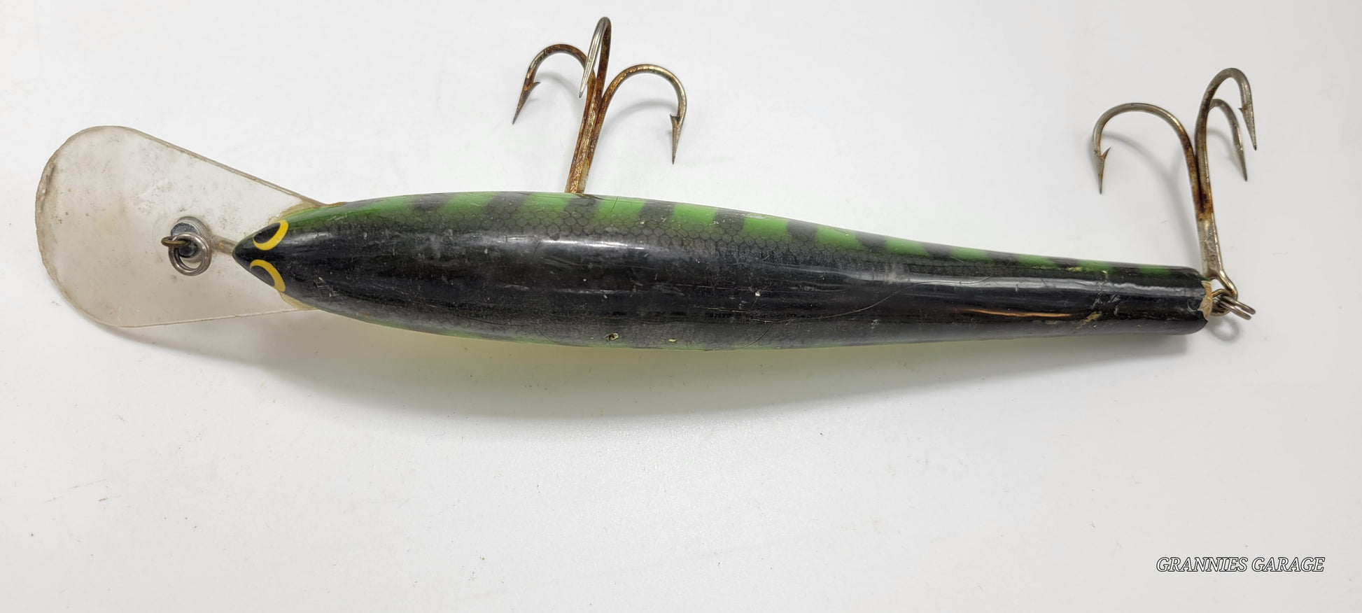 2 Hook Black, Green, and Yellow Deep Diver Jerk bait 11" Lure - Grannies Garage
