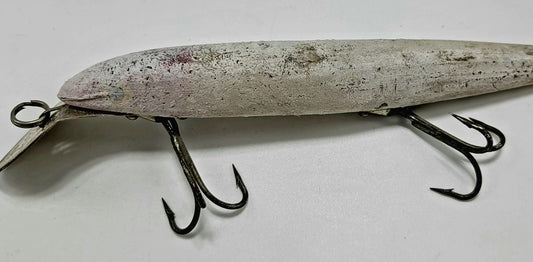 CISCO KID- OFF WHITE WITH LIGHT PURPLE DIVING FISHING LURE WITH 3 HOOKS-9" - Grannies Garage