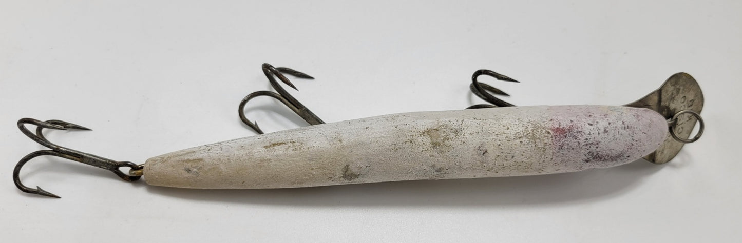 CISCO KID- OFF WHITE WITH LIGHT PURPLE DIVING FISHING LURE WITH 3 HOOKS-9" - Grannies Garage