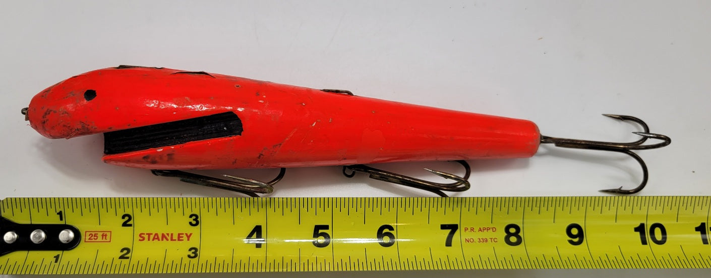 LARGE ORANGE WOODEN 10" LURE with BLACK EYES AND MOUTH AND 3 HOOKS. - Grannies Garage