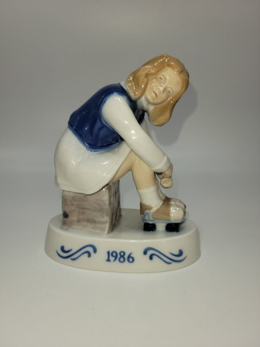 1986 Annual Figurine Jenny, The Little Roller Skater, Bing & Grondahl B & G - Grannies Garage