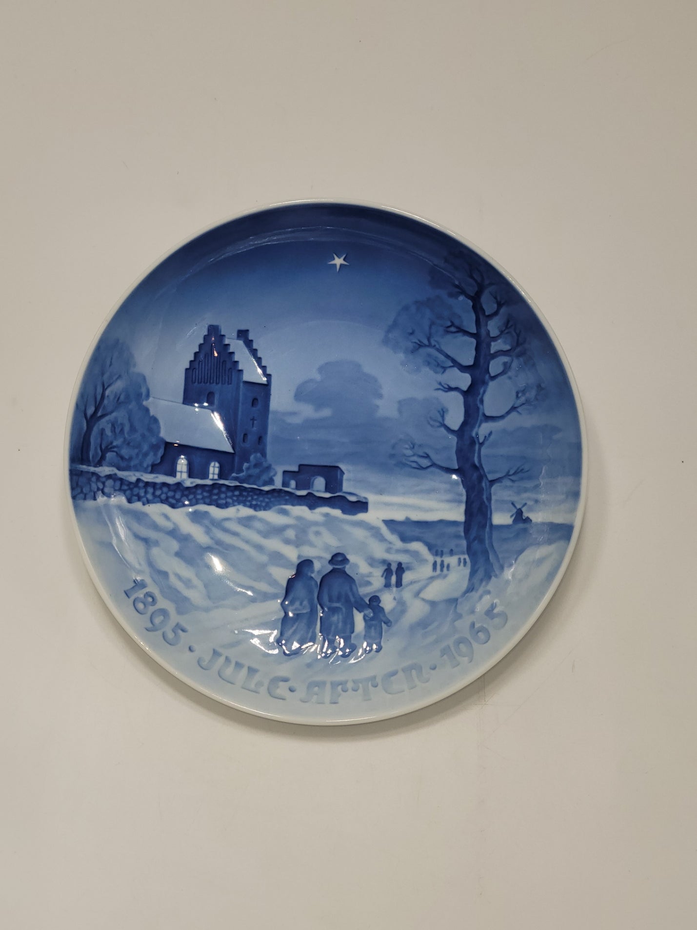 Collectible - Blue Plate Made in Denmark - Grannies Garage
