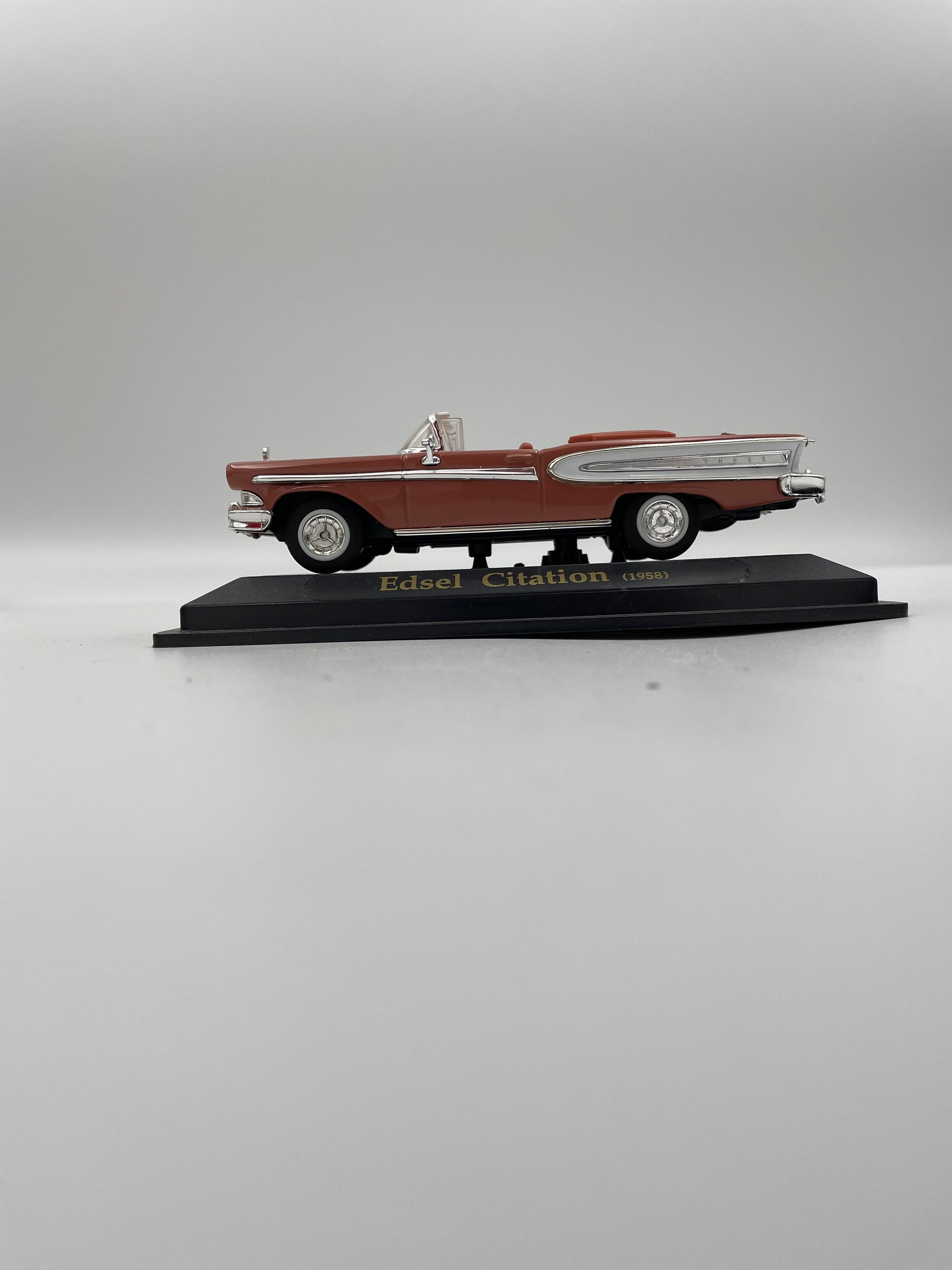 Classic Car 1958 Ford Thunderbird model car Edsel citation - Grannies Garage
