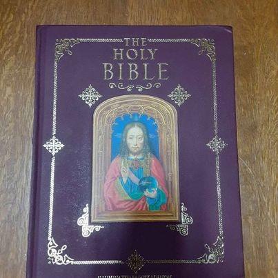 Books - King James Bible - Grannies Garage