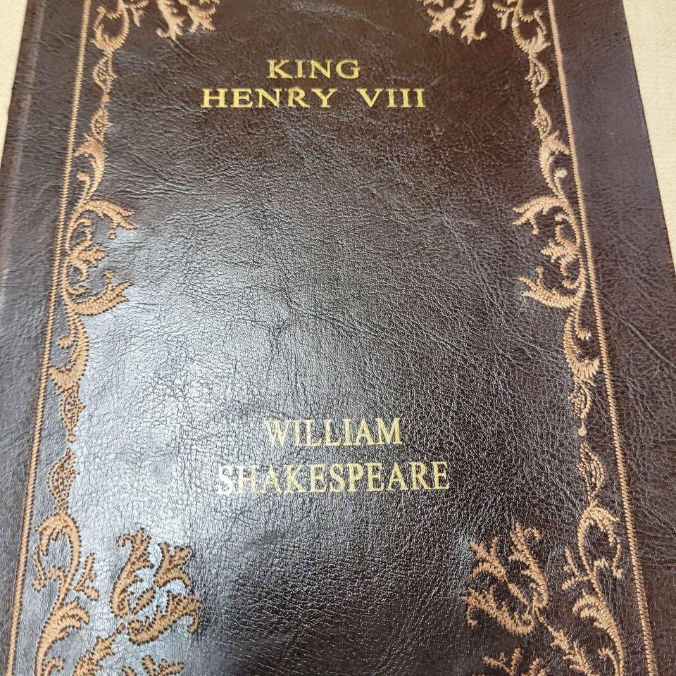 Box - King James and William Shakespeare Bible / Treasure Storage Box - Grannies Garage