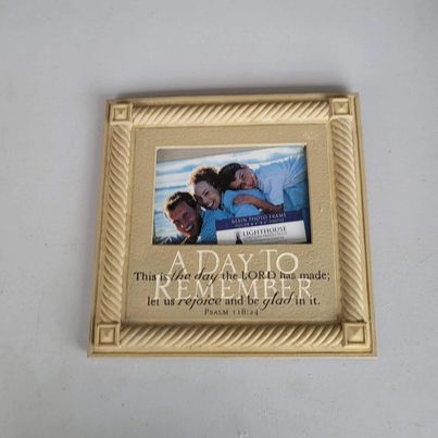 Frame - Lighthouse Frame "A Day to Remember" - Grannies Garage