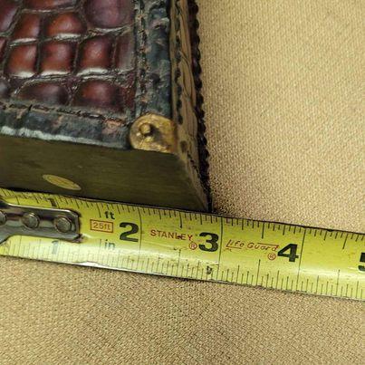 Candle holder- Leather Small - Grannies Garage