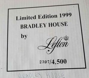 Collectible - Lefton Bradley House 1999 Edition - Grannies Garage