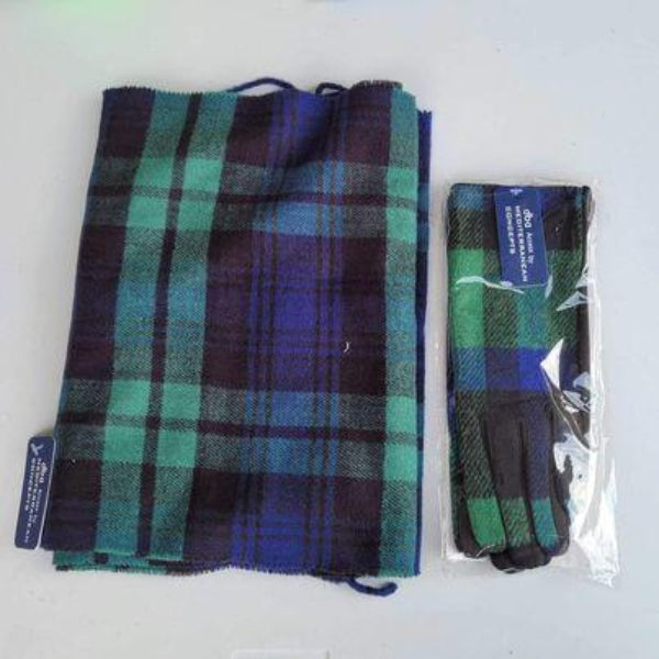 Accessories Plaid Gloves and Scarf New - Grannies Garage