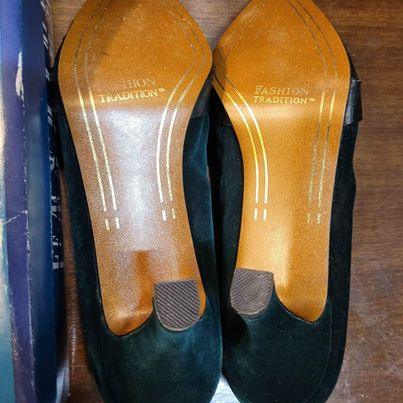 Shoes - Fashion Traditions 9 1/2 Shoes - Grannies Garage