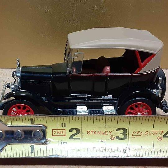 Classic Car - 1927 Model T touring car - Grannies Garage