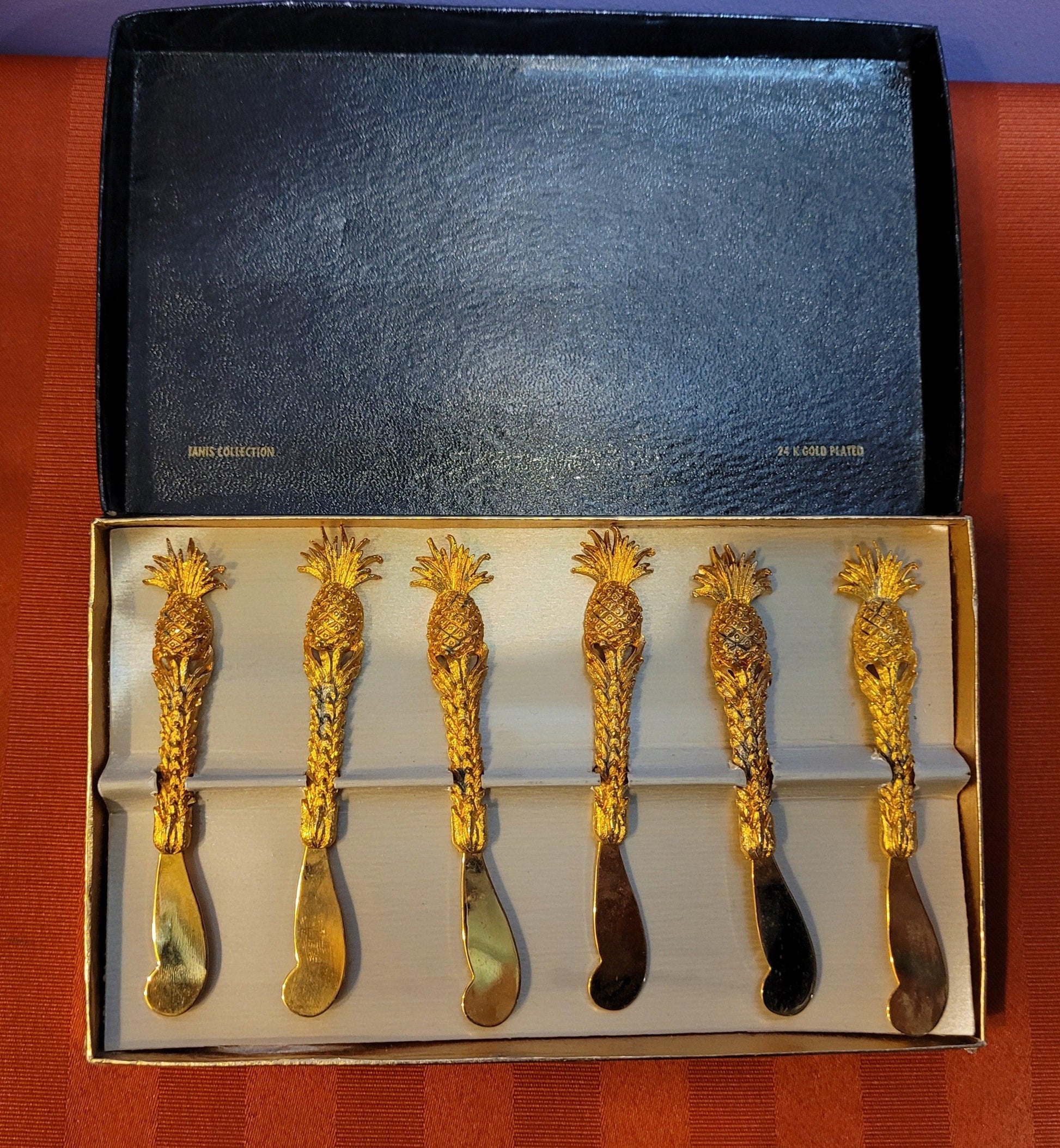 Vintage - Kitchen Pineapple spreaders -24K gold-plated Set of 6 - Grannies Garage