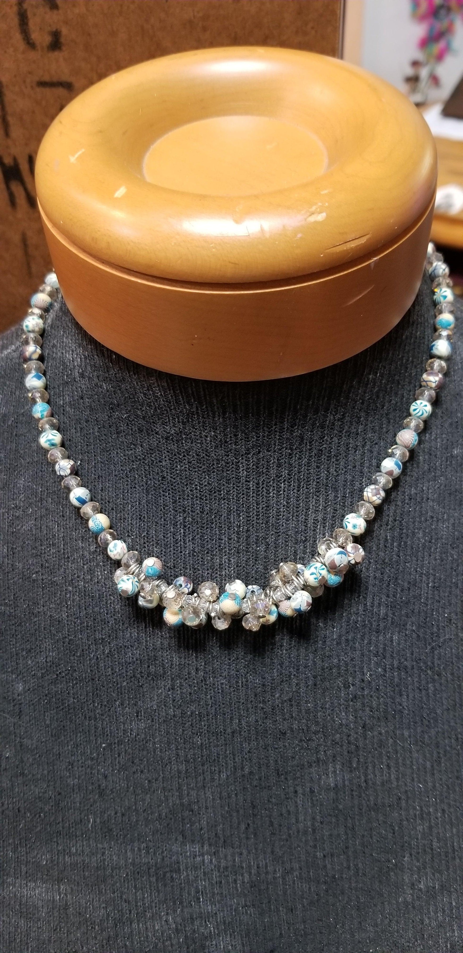 Jewelry - Viva Bead Cluster Necklace - Choice of Colors - Grannies Garage