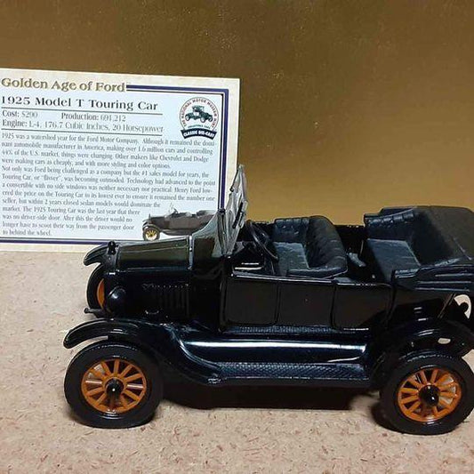 Classic Car 1925 Ford Model T touring - Grannies Garage