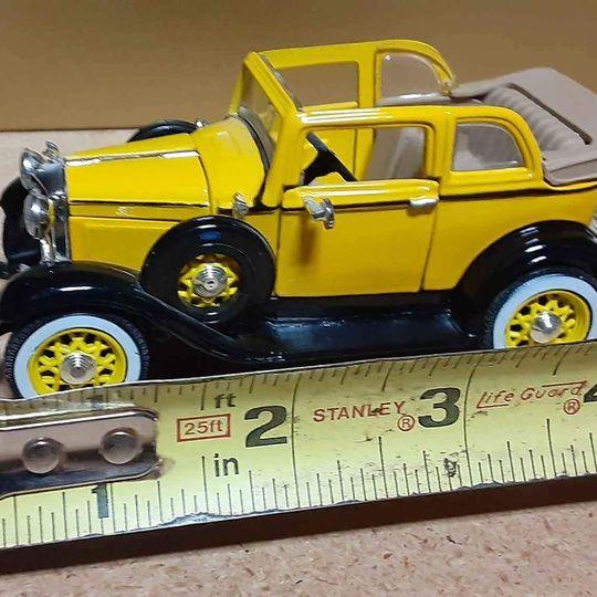 Classic Car 1932 Ford Convertible Sedan. - Grannies Garage