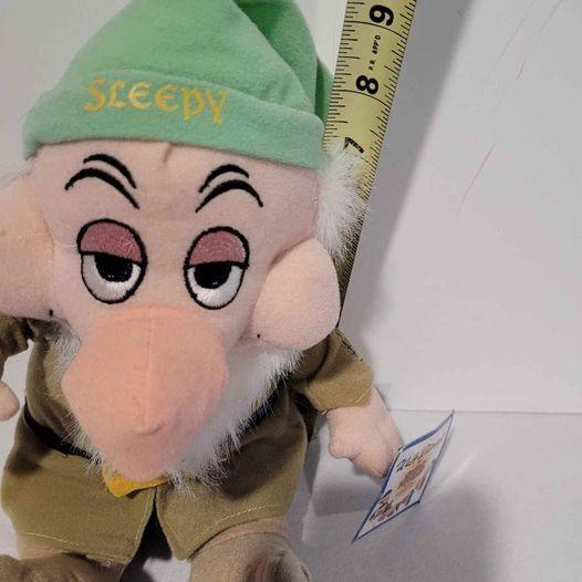 Plush - Walt Disney Dwarf Sleepy - Grannies Garage