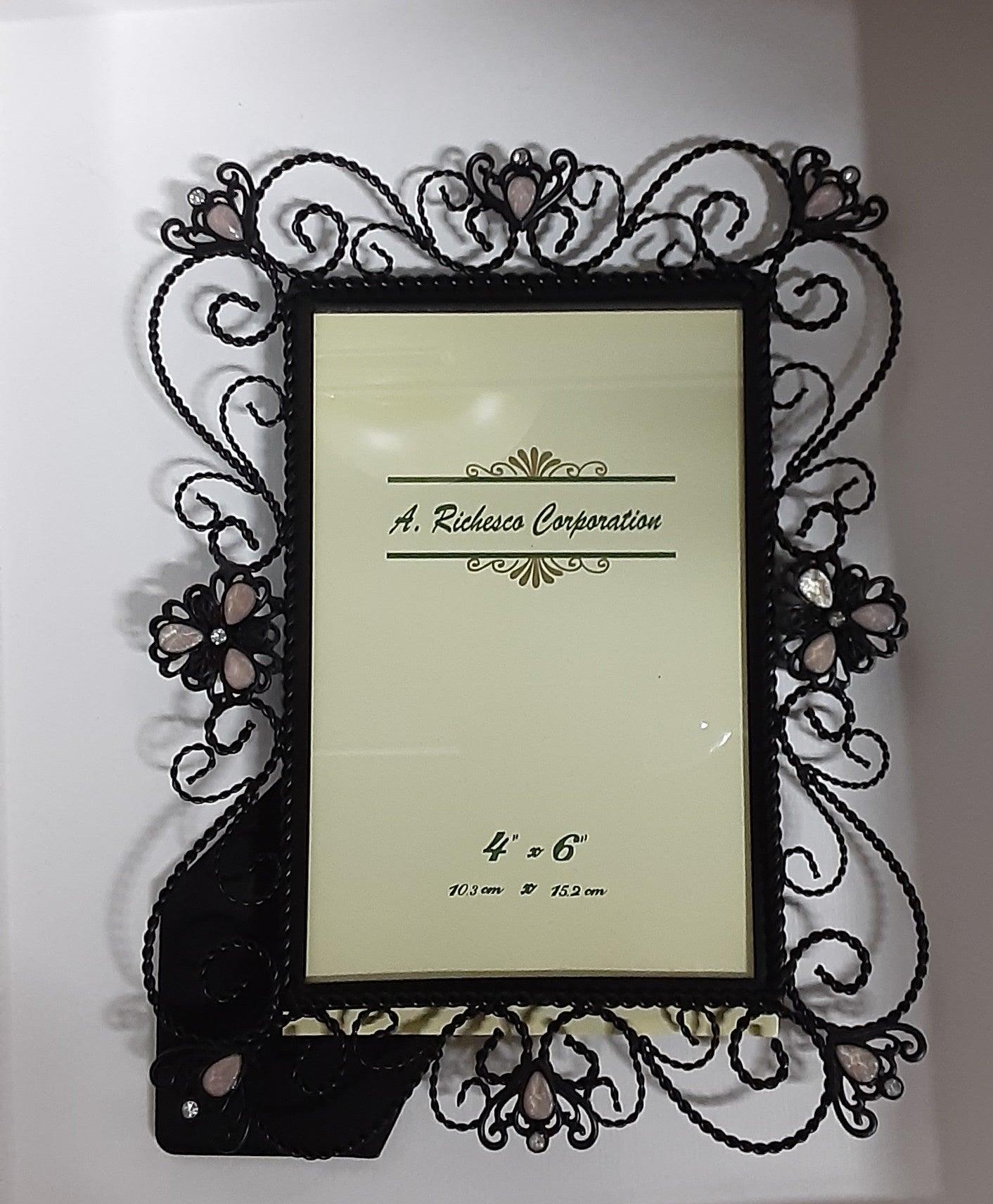 Frame - Richesco Black Scroll Picture 4 x 6 - Grannies Garage