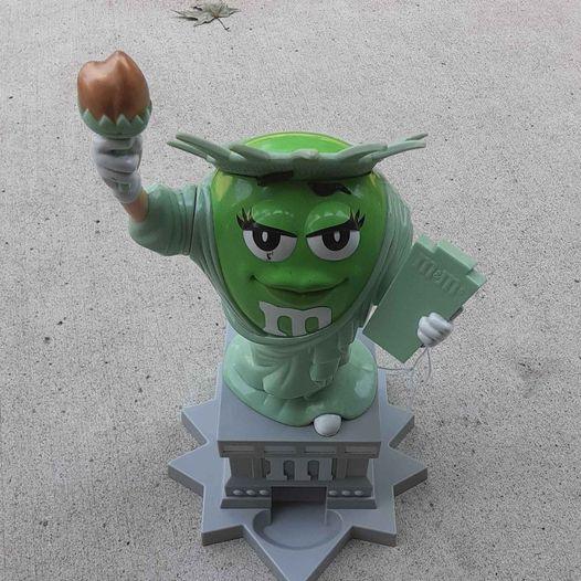 Vintage M & M Candy dispenser Statue of Liberty - Grannies Garage