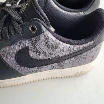 Shoes - Nike Air Tennis Shoes - Grannies Garage