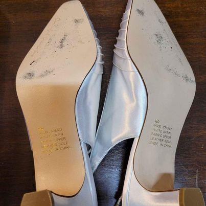Shoes - White Satin Colorful Creations size 9 1/2 D - Grannies Garage