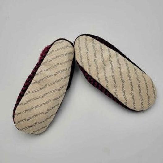 Snoozies Slippers M 7/8 Non-skid soles - Grannies Garage