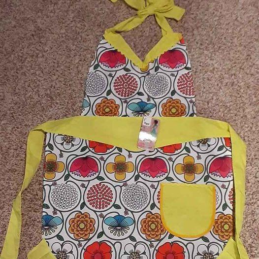 Kitchen - Vigor Apron - NEW - Grannies Garage