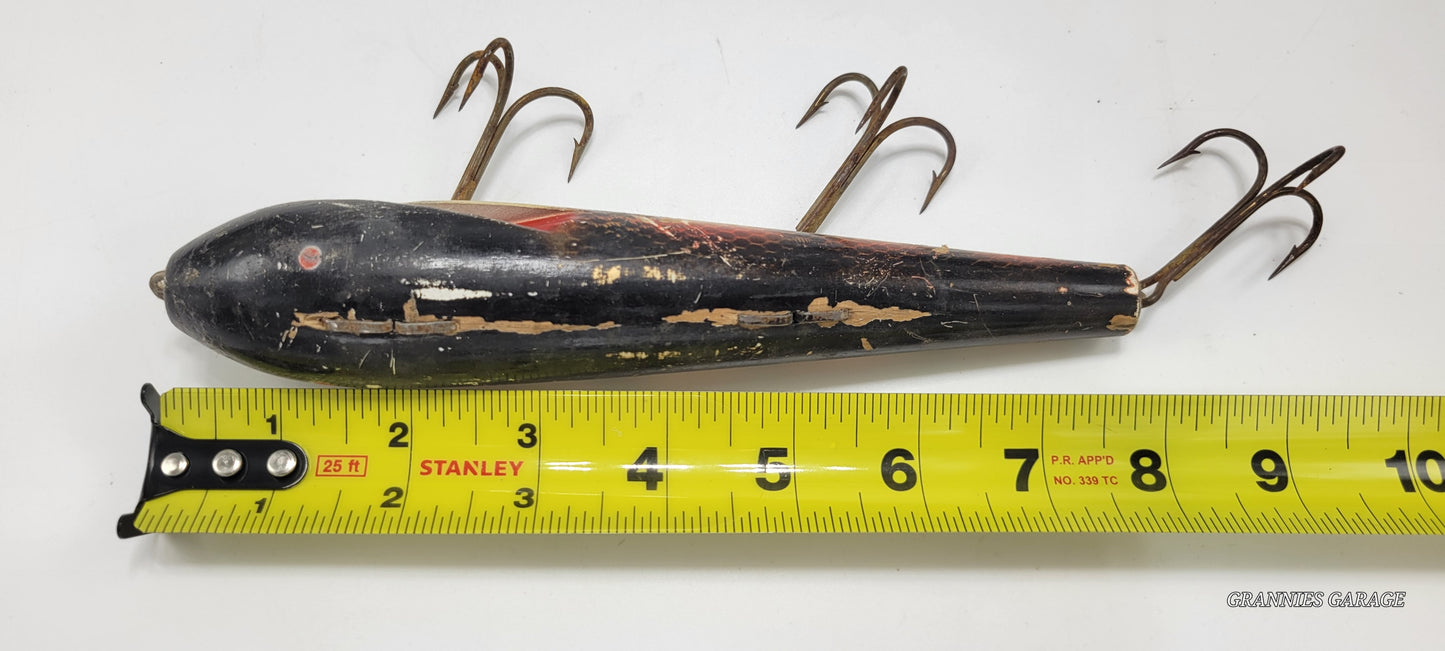 Wood Black and Red with White and Red Belly-Open Mouth - MUSKIE-SALMON-LAKE TROUT-PIKE LURE 8"