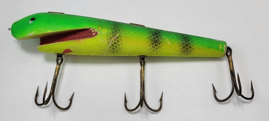 GREEN, YELLOW, BLACK AND RED WITH 3 HOOKS, 9" WOOD FISHING LURE