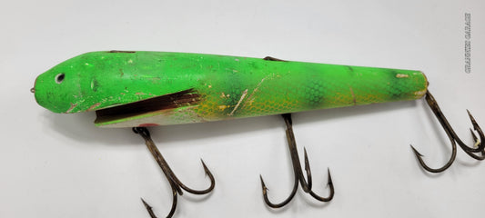 GREEN, YELLOW, IVORY AND RED 3 HOOK WOOD 10" LURE-- MUSKIE, SALMON, LARGE BASS AND OTHER LARGE FISH