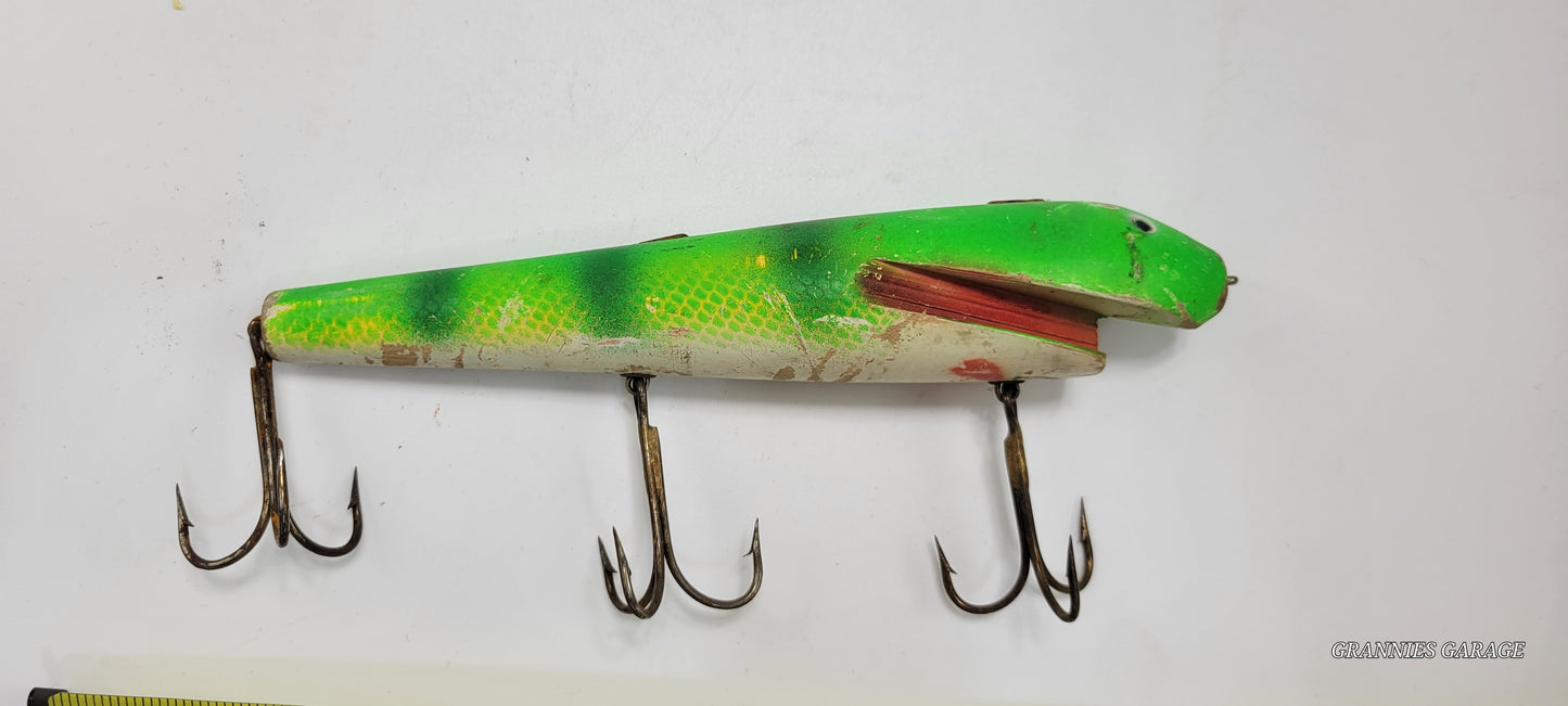 GREEN, YELLOW, IVORY, RED 10" WOOD 3 HOOK FISHING LURE- MUSKIE, SALMON, LARGE BASS AND MORE!