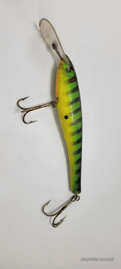 2 Hook Black, Green, and Yellow Deep Diver Jerk bait 11"  Lure