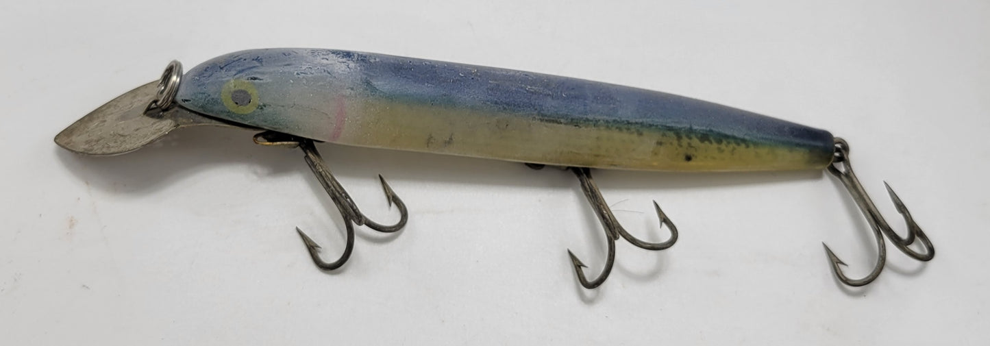 CISCO KID BLUE YELLOW AND RED with YELLOW AND BLACK EYES IS 8"  FISHING LURE WITH 3 HOOKS