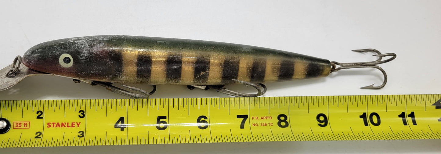 CISCO KID - GREEN, BLACK, GOLD 3 HOOKS AND 10" DIVER FISHING LURE