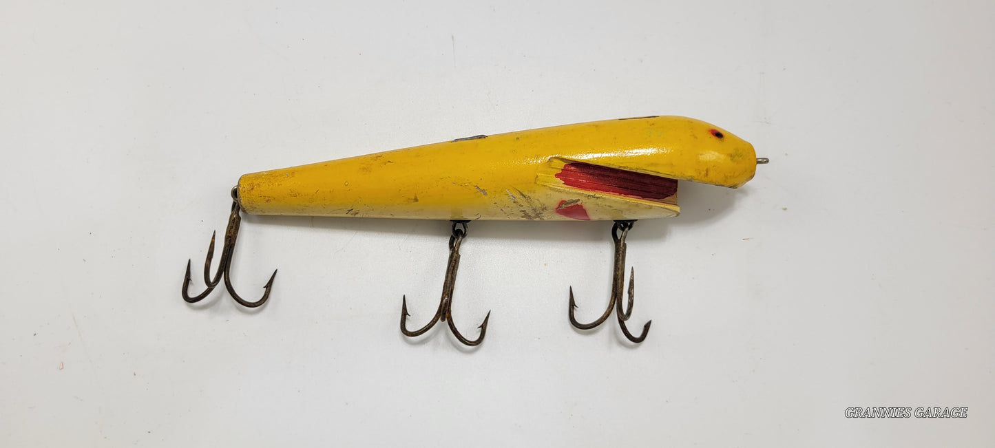 LARGE 8" WOODEN YELLOW AND RED AND OFF WHITE FISHING LURE WITH RED EYES AND 3 HOOKS