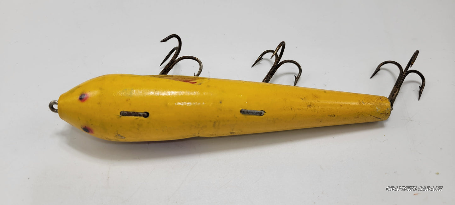 LARGE 8" WOODEN YELLOW AND RED AND OFF WHITE FISHING LURE WITH RED EYES AND 3 HOOKS