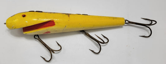 LARGE WOODED 10" YELLOW AND RED FISHING LURE WITH RED EYES AND 3 HOOKS