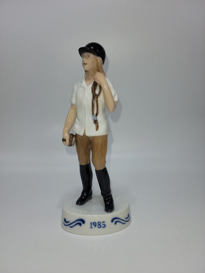 Bing And Grondahl B & G BING GRONDAHL FIGURINE ANNA A BLUE RIBBON DAY