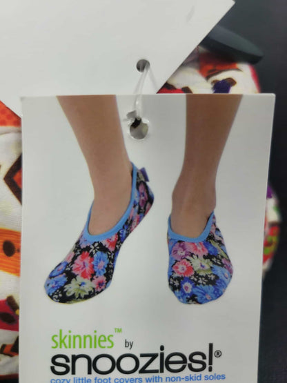 Accessories - Skinnies Snoozies Slippers with Bag - Birdhouses