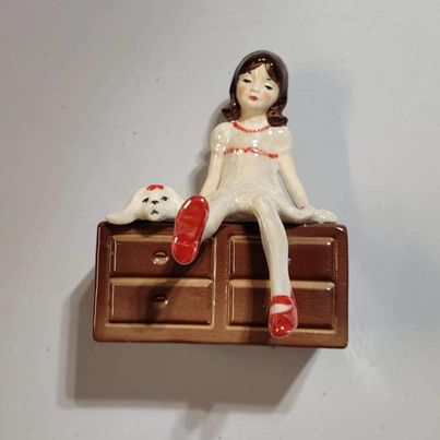 Collectable - Hagen Renaker Girl on Dresser