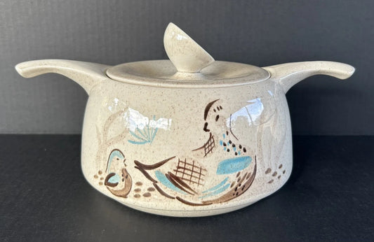 Vintage Red Wing Pottery Bob White Casserole Dish With Lid 2 Quart Mid Century